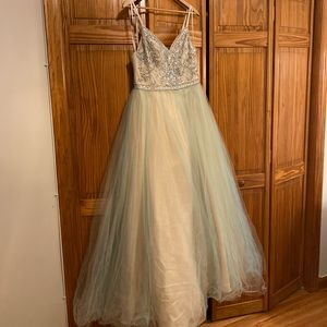 Prom dress